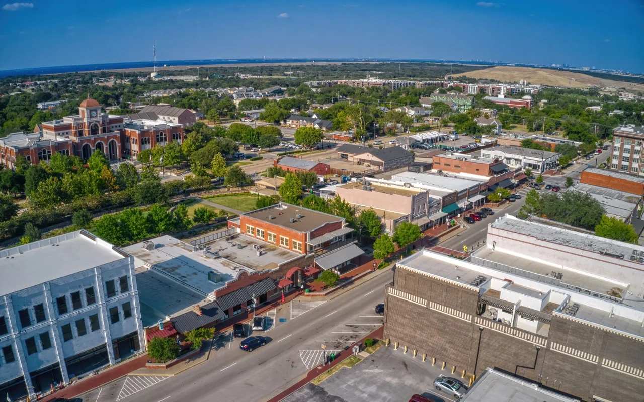 Artificial turf installation in Lewisville, TX